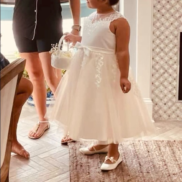 Flower girl dress - Picture 4 of 6